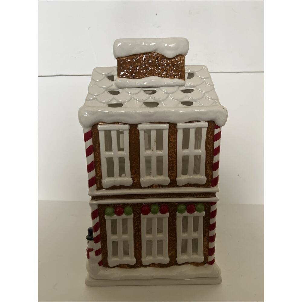 Slatkin & Co. Candle Christmas Luminary Gingerbread House Bath & Body. No Roof!!